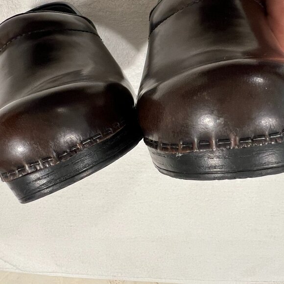 Dansko Dark Brown Clogs, EU 38 Narrow - Picture 8 of 12